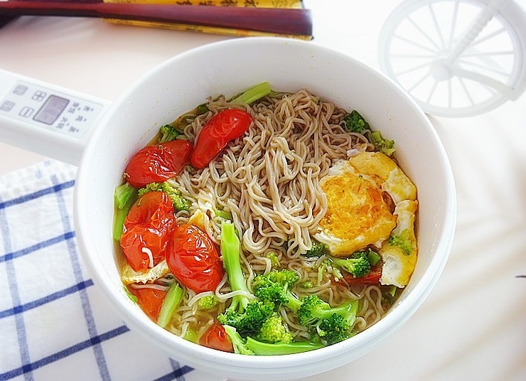 秋天，早餐如此吃，热乎乎营养还润燥，每次一大碗汤汁都不剩
