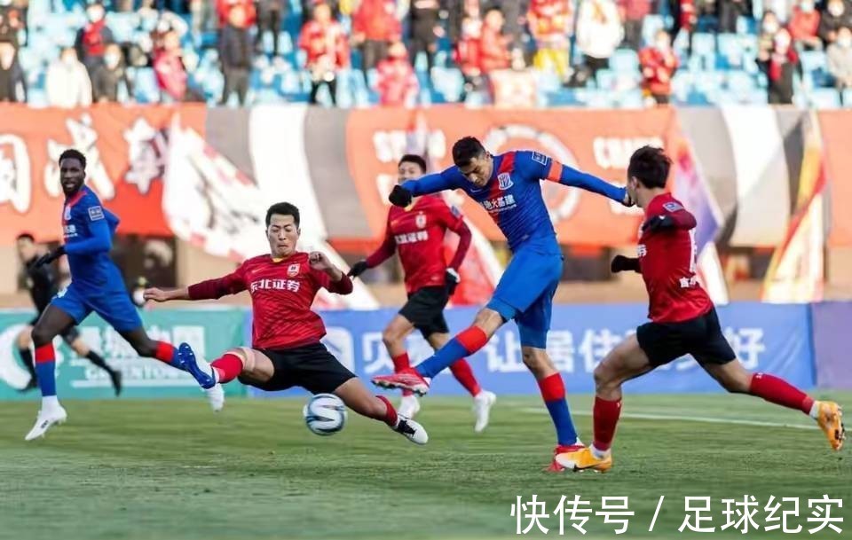 广州队|中超将进入双雄争霸的格局，北京国安无斗志？广州队难走出困境？