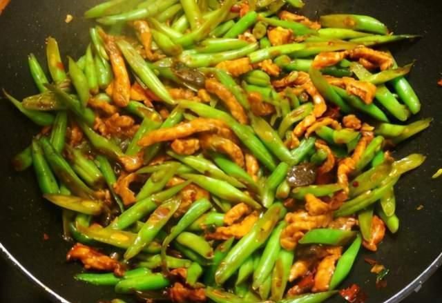 别错过|冷天,碰到别错过吃的菜,钙比鸡肉高,4块钱一斤不贵,别不懂吃