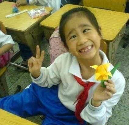 |搞笑图片幽默段子笑话妹子你是咋回事呢,看起来很难过的样子哦