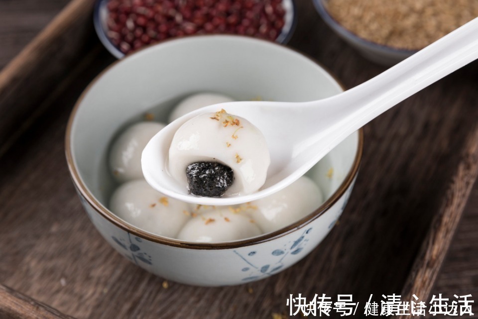 菜花|小男孩一天抽搐二十几次,颅内取出9厘米寄生虫,无知母亲惹的祸