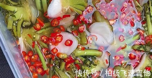 这菜全身都是“宝”，将菜头加料汁泡一晚，酸辣脆爽，别不懂吃！