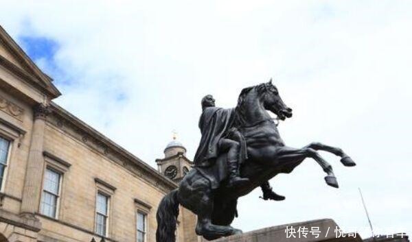 加封|英国最伟大的军事家,滑铁卢战役打败拿破仑,被欧洲八国加封元帅