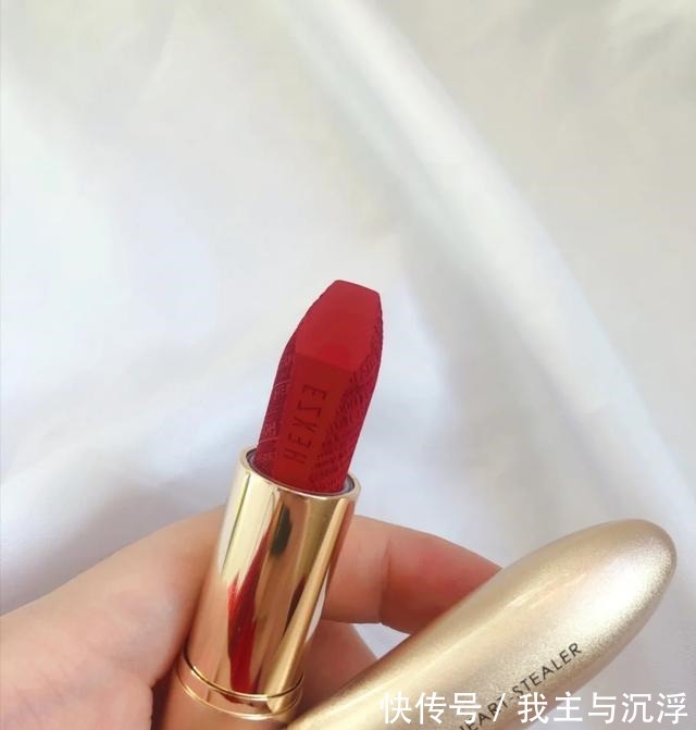 黄黑皮 实力不输大牌的平价口红,精致好看,显白不挑皮,不用吃土也能买!