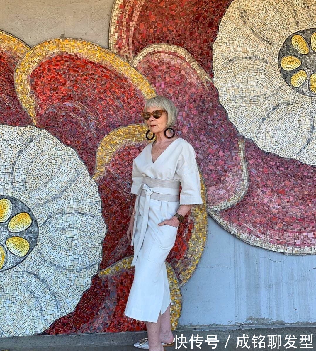 年纪|爱美与年龄无关,年过半百的奶奶轻松玩转时尚,一把年纪一样很潮