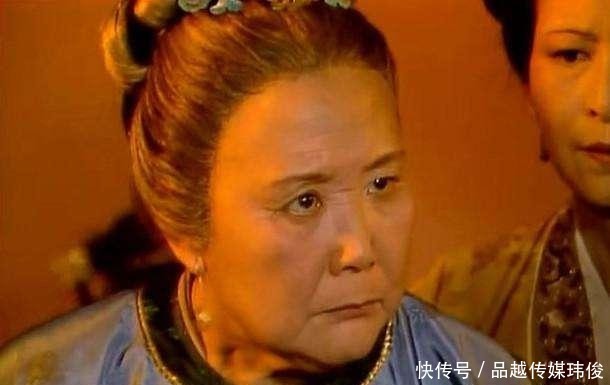 老太太|贾母为何那么喜欢薛宝琴?其实老太太是在演戏,而观众是这二人