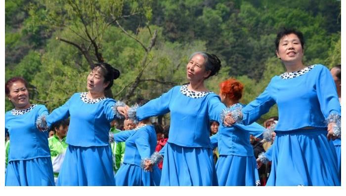 骨质疏松|吃一次强过8斤黑木耳，骨质疏松的人若爱吃，养成“铁骨”