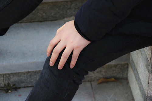 膝盖|过度锻炼，对身体有何影响？成年人，每天跑多少步好？