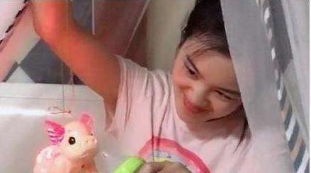 宝妈|小姨带娃的路子有多野看完这几张图，网友这届小姨跟宝宝有仇