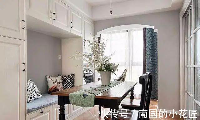 小户型|还在抱怨你家小户型餐厅不够坐?好多人都装餐厅卡座了,美观实用