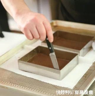 奶油|学会在家做黑王子蛋糕,再也不用出门买了