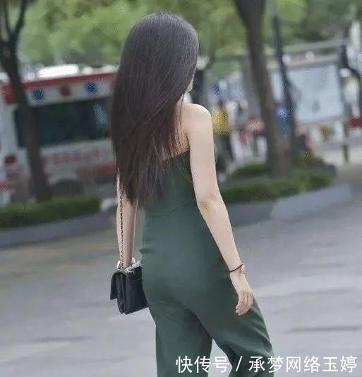 清纯|修身上衣搭配白色阔脚裤,干净优雅,清纯灵动