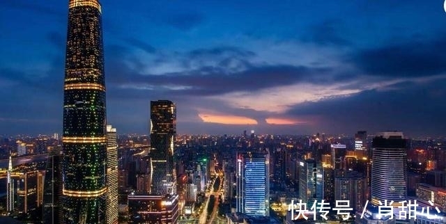 马化腾|再度成为中国首富，操控腾讯“插足”美团，谁是幕后真正的老板？