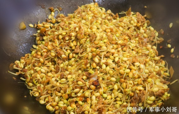 健腦養(yǎng)顏護膚祛脂降壓，嚼著特別的香，味道比飯店做的還要好吃