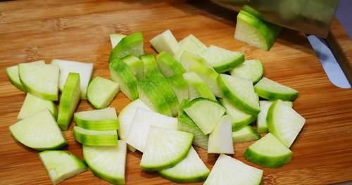 手软|立秋后,碰到这菜别手软,买上几斤,腌一腌放冰箱保存,又脆又香