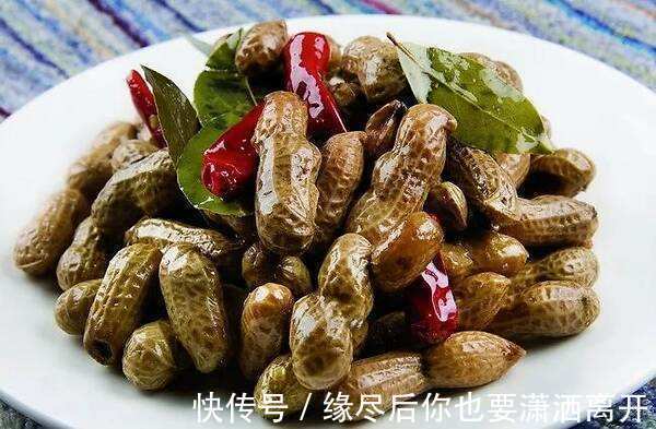 煮花生时掌握关键点,花生煮的贼入味,很多人抢着吃,美容养颜