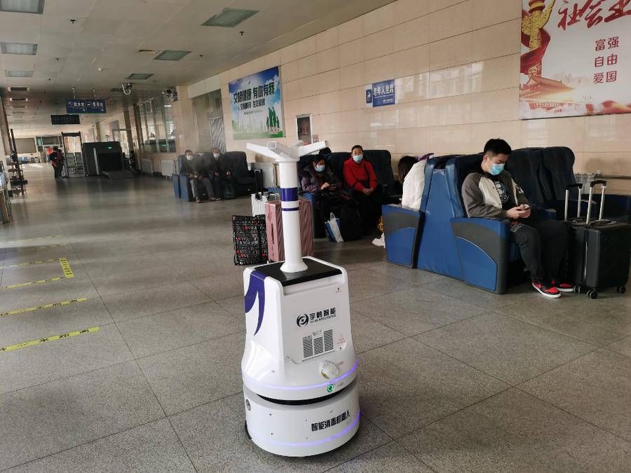 潍坊|潍坊智能消毒机器人“参战”防疫，已在人群聚集区陆续投用