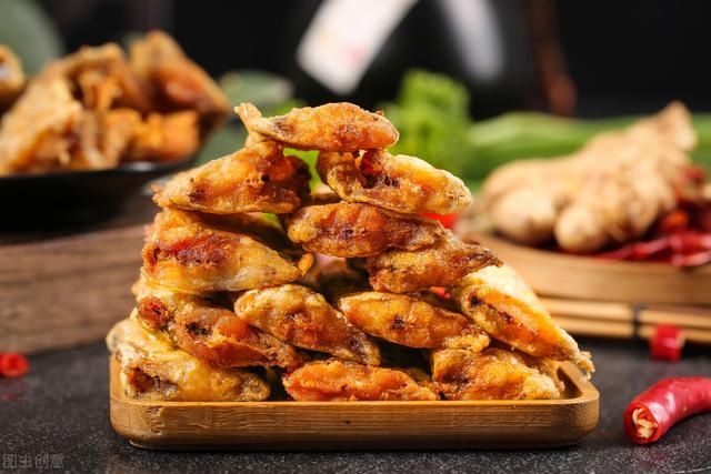 原来煎带鱼这么简单,鱼皮上加1样食材,带鱼酥脆可口,营养好吃