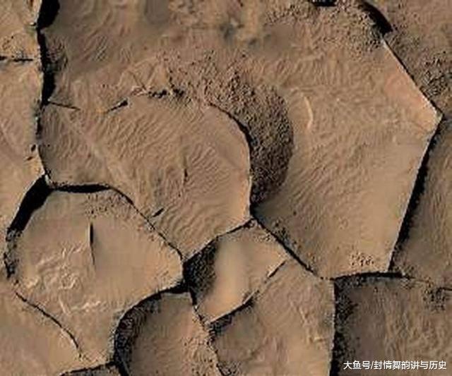 木星是气态行星,那么从木星高处跌下去能摔死人吗