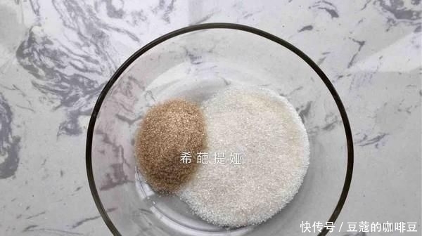 喉咙|嗓子痒总想咳嗽的人，拿它当零食吃，化痰液润喉咙，不懂可惜了