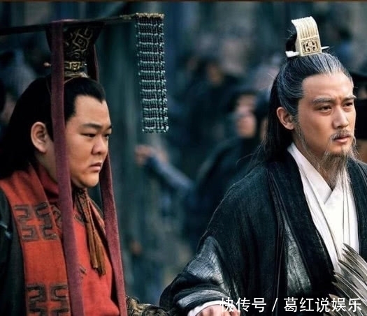 阿斗|诸葛亮临死前,阿斗问了一个问题,诸葛亮才知道他一直是在装傻!