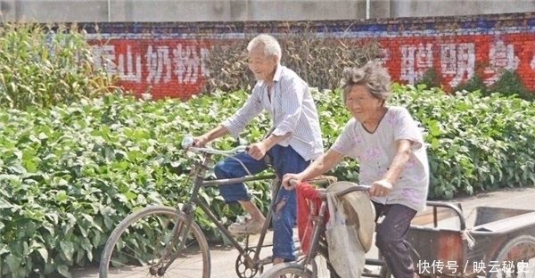 发现|老农在自家菜园发现“古石碑”,专家研究后,问:敢问祖上何人?