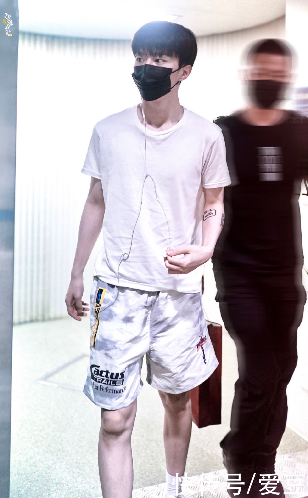 打工人|210625 打工人范丞丞久违离开剧组去录综艺 浑身是伤的小伙汁永远报喜不报忧