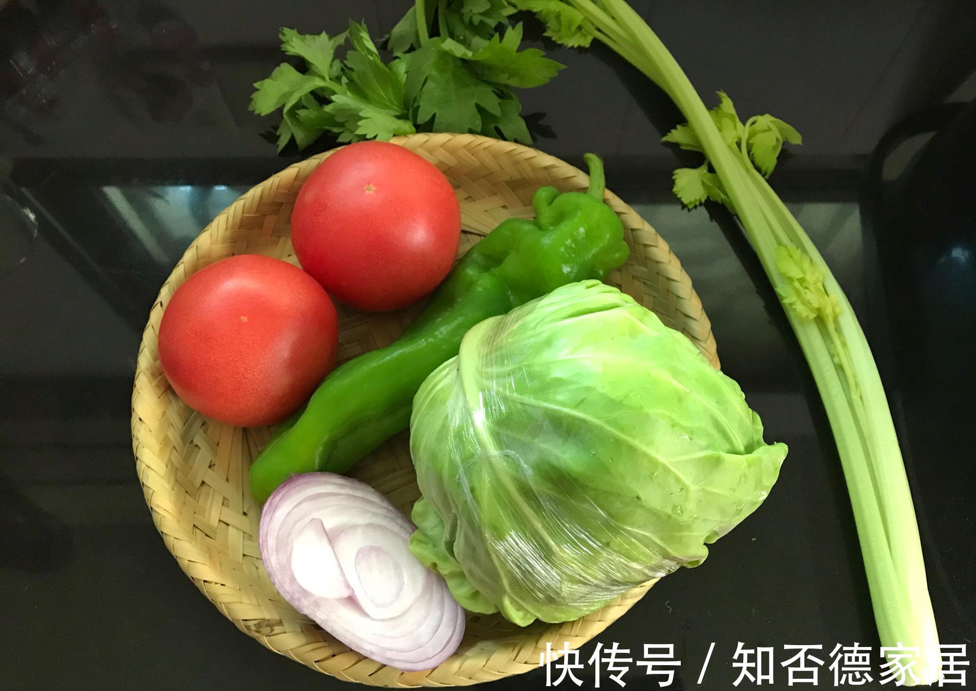 芹菜|晚餐减脂汤，5种素菜煮一锅，低脂低热量，餐前一碗轻松带走油脂