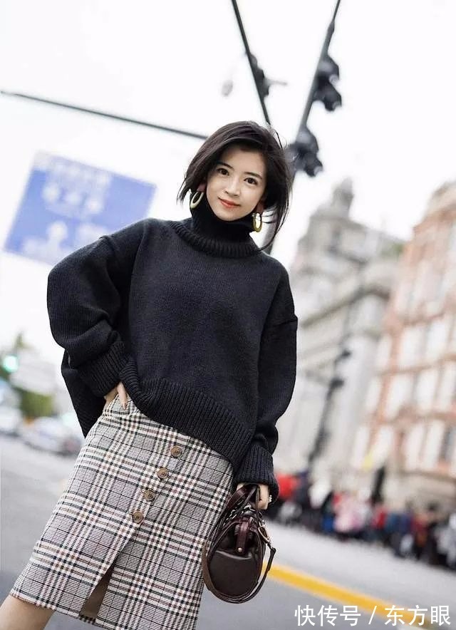 时髦 这些才是“毛衣”的高级穿法,保暖时髦又温柔,普通人也能驾驭