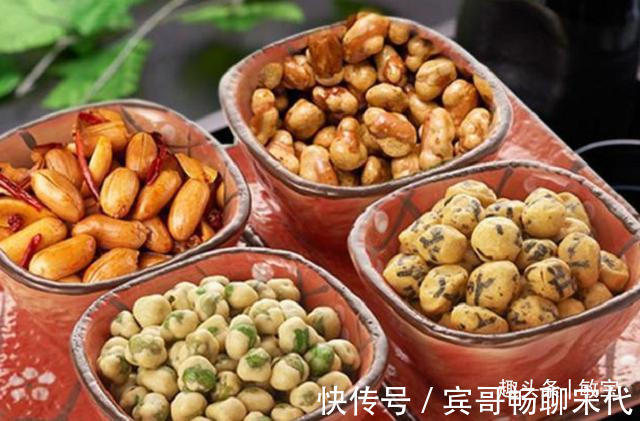 大年初一,不管贫穷富贵,这5样年货摆上桌,寓意好沾喜气!