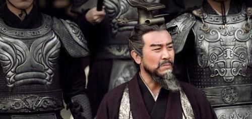 诸葛亮的船|草船借箭，贾诩3次大喊4字，如果曹操听了，可能会改变三国历史