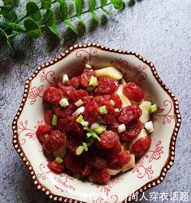 秋天|秋天的山药最美味,配上这食材,不加一滴油和盐,脾胃舒服人精神