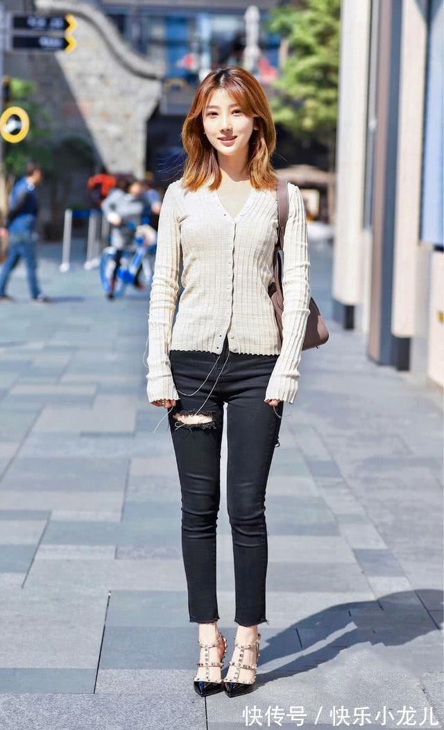 牛仔裤 牛仔裤展现你的优雅身姿,让你更加时尚有型还浪漫