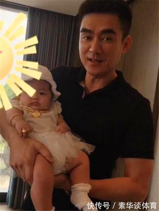 五官端正|“最宠孙女”帅爷爷火了,抱小孙女看楼盘办嫁妆,网友:想做奶奶