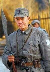 贴身|贴身警卫惨死,蒋介石雷霆之怒,立毙凶手军长,暴烈不亚李云龙