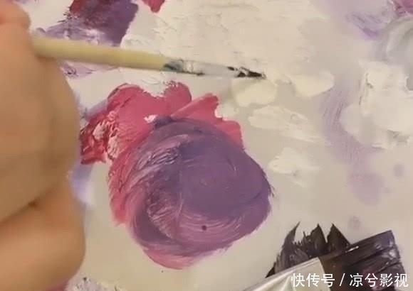 朋友们|王诗龄新绘画作品获称赞,把艺术玩到极致,3个细节获得专家认可