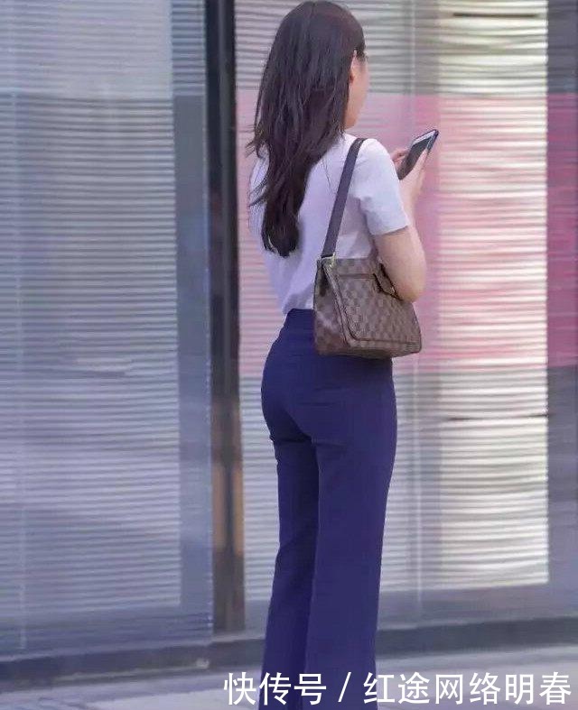 简直|腿型修长的打底裤美女,笔直的站着,线条美简直了!