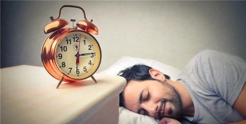 男性开始步入衰老时,身体两处地方会缩小,你就要注意自身健康了