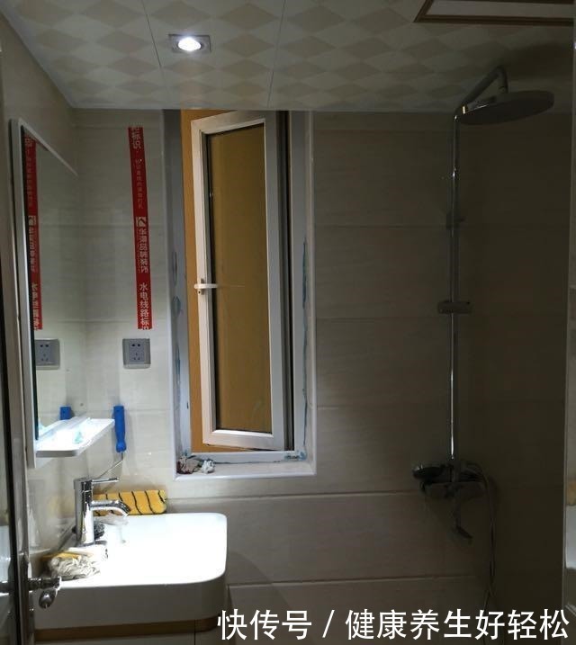 老公|为孩子,老公坚持在厨房砸了个洞,完工才知机智,太实用了!晒晒!