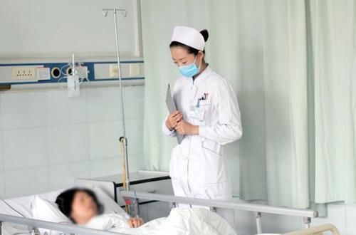 小张|处理病人隐私时,女护士不害羞吗?医护人员这样回答