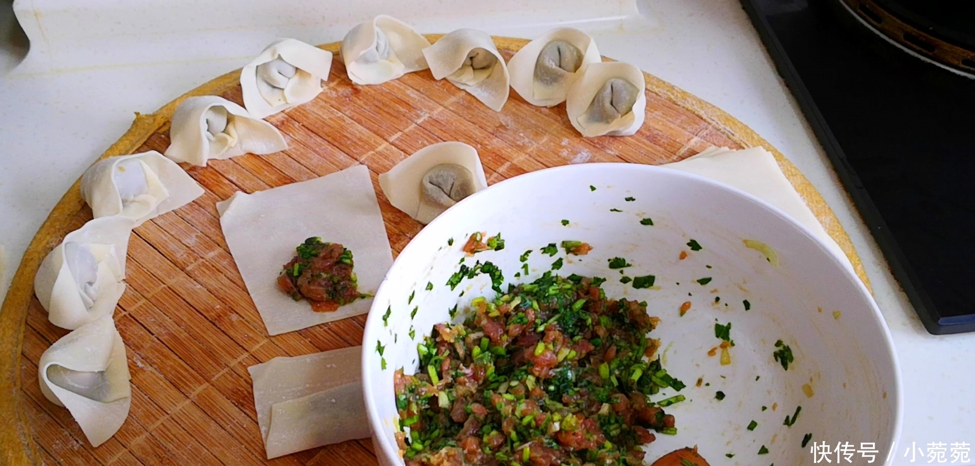 爱吃馄饨不会包?教你懒人做法,从擀皮到调馅讲解详细,太简单了