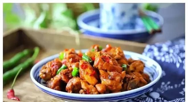 好吃到舔盘的12道家常菜，自己在家动手做，吃着放心还健康