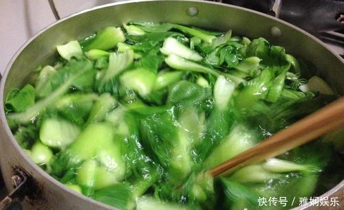 炒前“必须焯水”的几种蔬菜,专家:再懒也不能省掉这1步