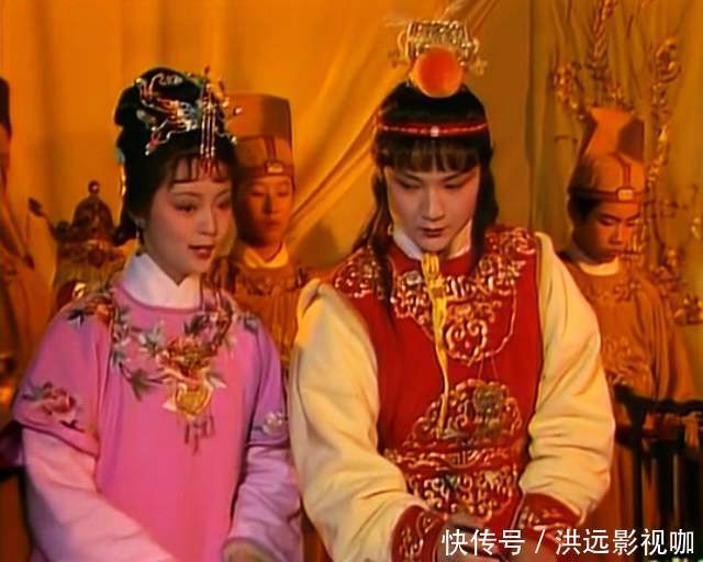 宝玉不爱宝钗,却对她心猿意马,深爱的黛玉身子一直清白