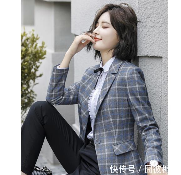 四五十岁女人别跟不上潮流，瞧瞧下面女人怎么穿，一个比一个美