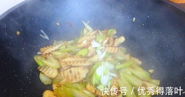 润肠|炒菜时香味扑鼻，隔三差五炒一次，润肠刮油，千万别错过！