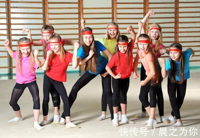 健身|热爱尊巴舞的巴西美女，舞出曲线身段，“尊巴”已成健身界新宠