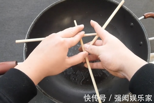 在锅上放三根筷子，好多人不知道有啥用，但用过的人都夸好