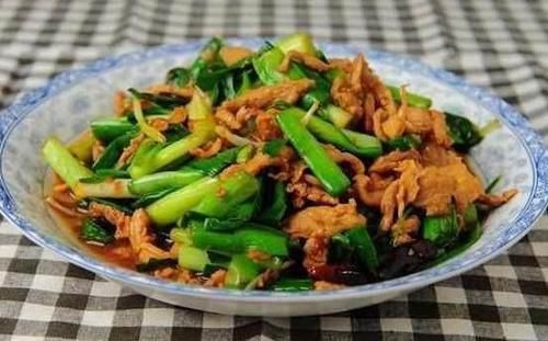 美食推荐：蒜苗炒肉，香干小炒肉，南瓜饼的做法