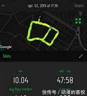 跑步|瘦小伙坚持1个月的俯卧撑、深蹲、仰卧起坐，每天10公里跑步